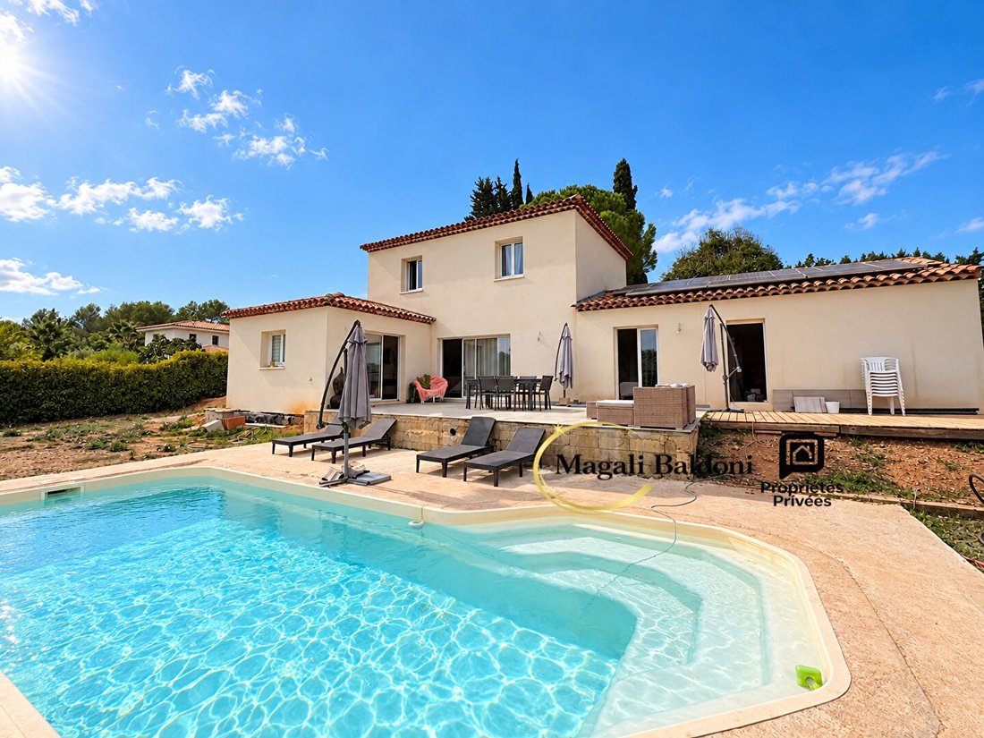 Villa in Partie Nord-Ferrieres-Cadenades-Rouviere, Le Muy, France 1 - 19008149