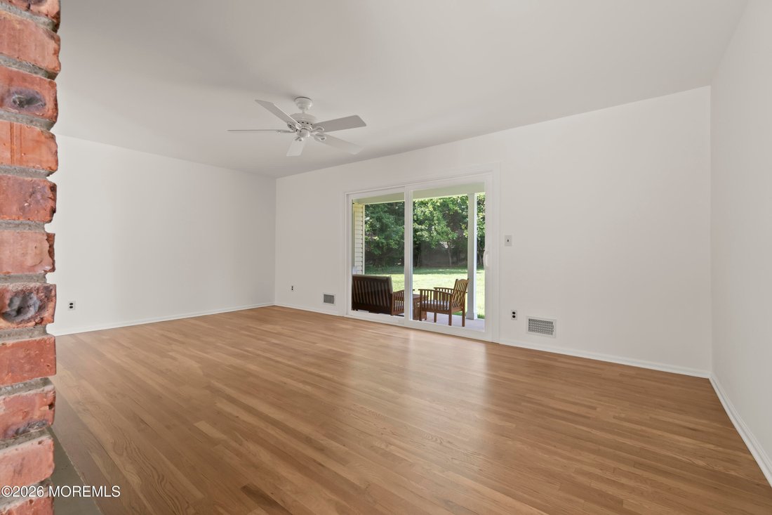 Freehold Township, New Jersey, United States 4 - 19000098
