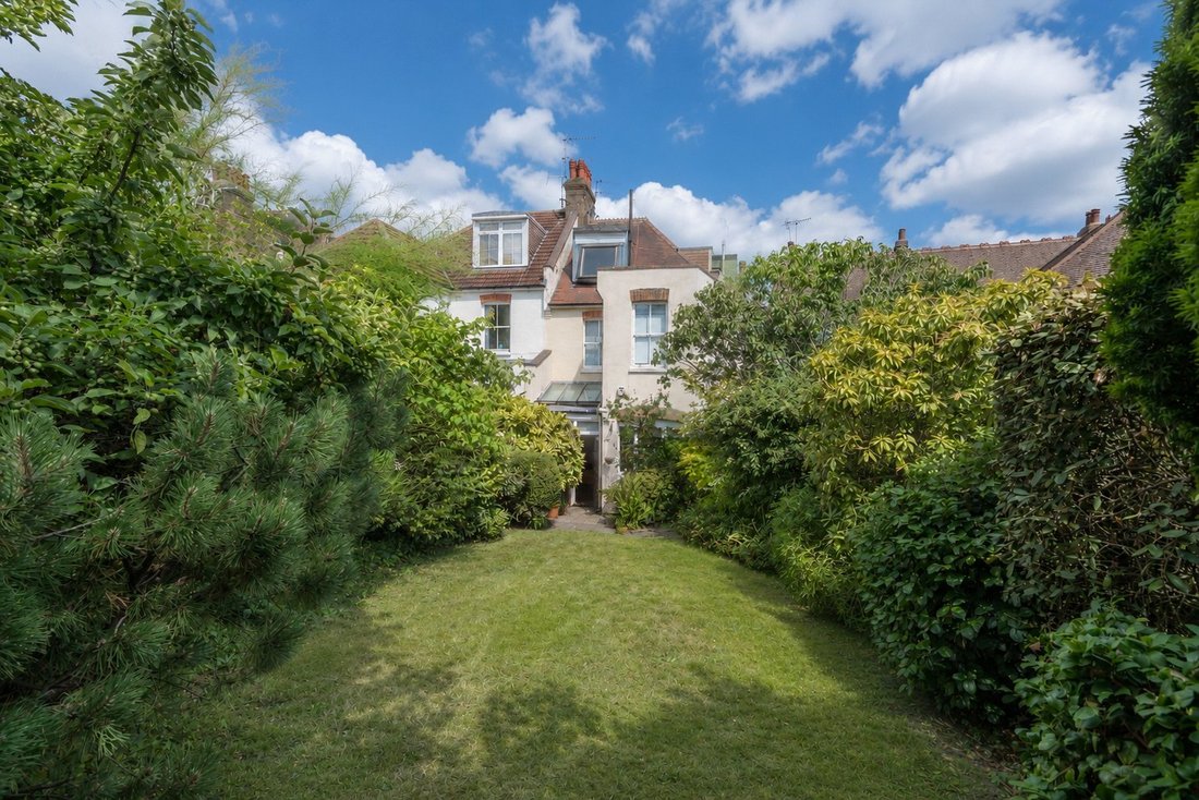 House in Holly Village, Haringey, England 2 - 19006953