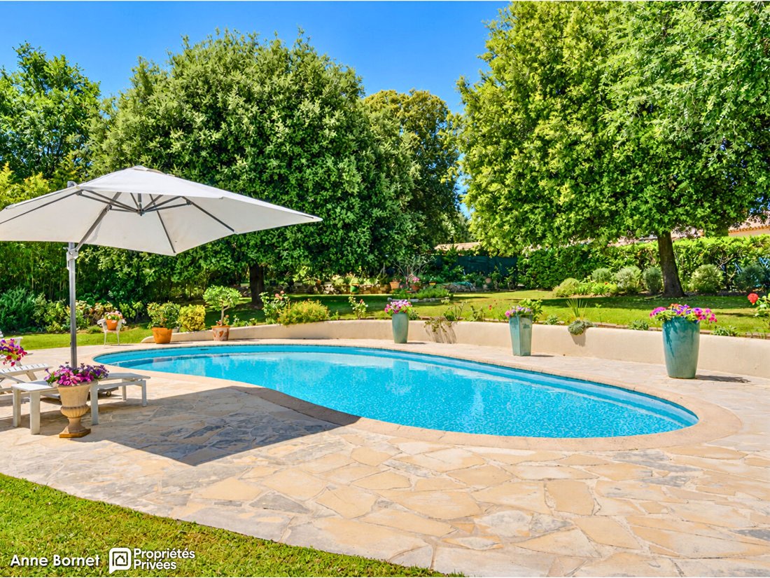 Villa in Le Rouret, Provence-Alpes-Côte d'Azur, France 3 - 19008188