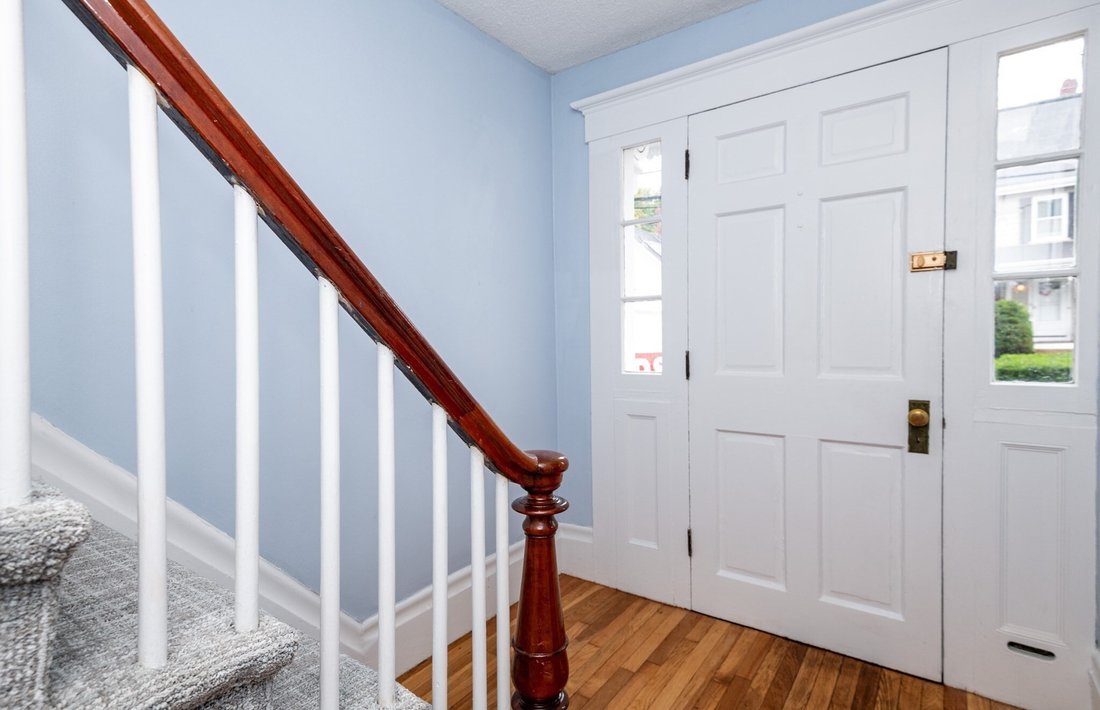 House in Stoneham, Massachusetts, United States 5 - 19002493