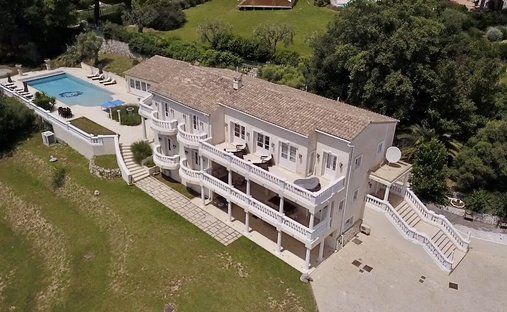 Villa à Tourrettes-sur-Loup, Provence-Alpes-Côte d'Azur, France 1