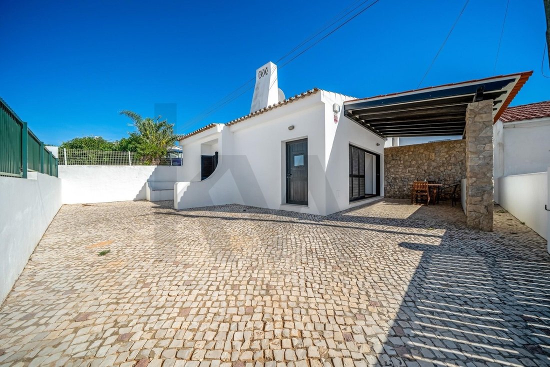 Townhouse in Olhos de Agua, Algarve, Portugal 4 - 19007482