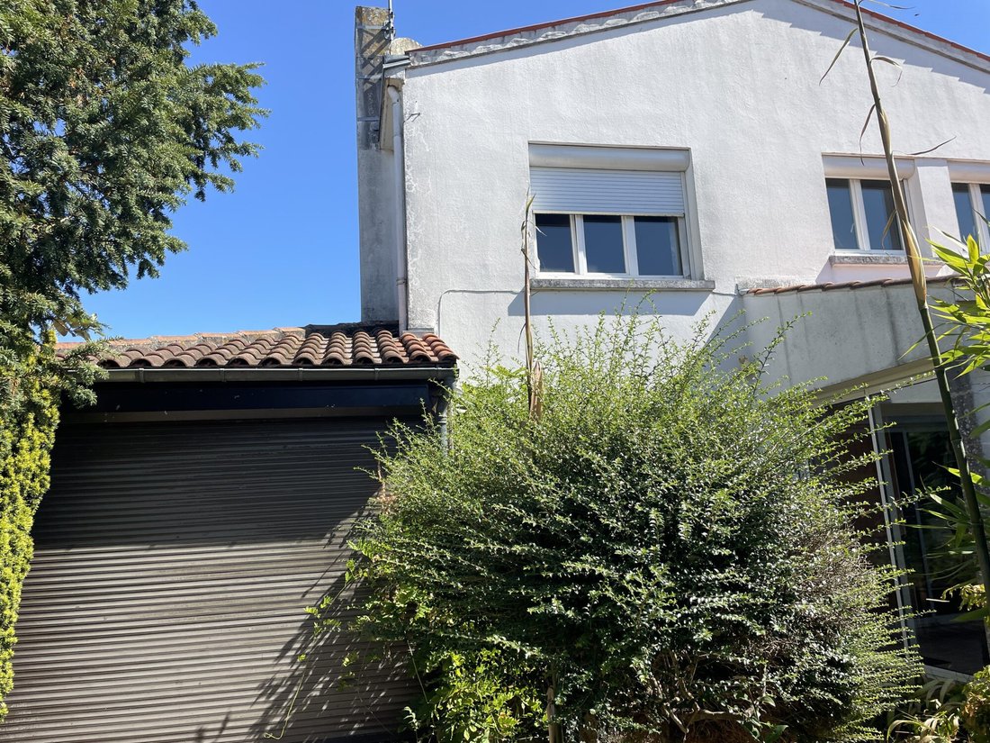 Casa a Bourg, Lagord, Francia 1 - 18356553