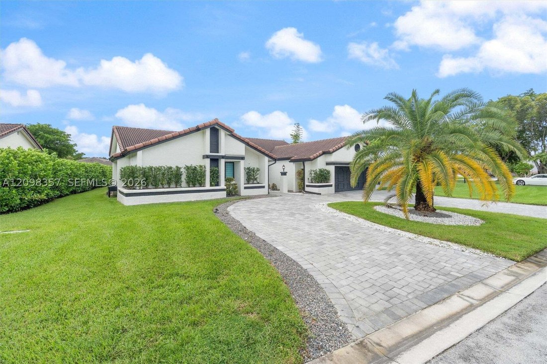 House in Coral Springs, Florida, United States 2 - 19003555