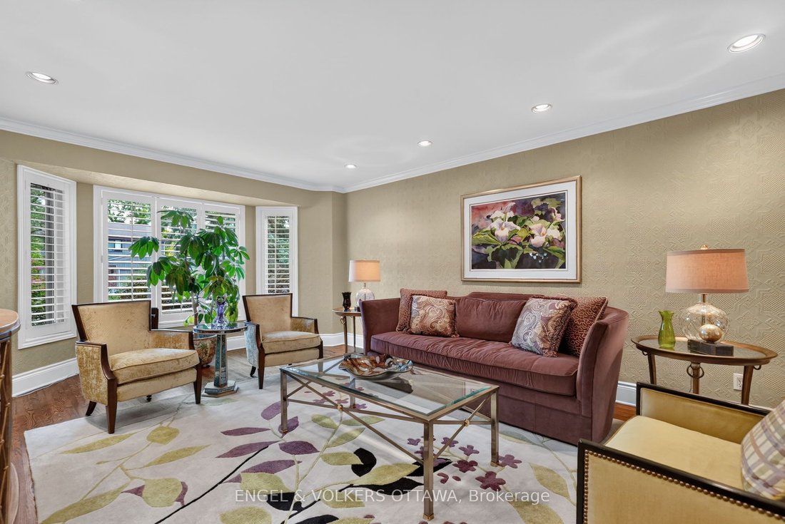 House in Ottawa, Ontario, Canada 5 - 19004721