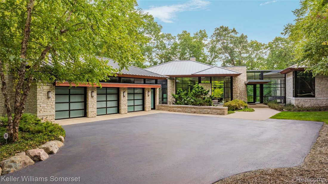 House in Wixom, Michigan, United States 4 - 19000906