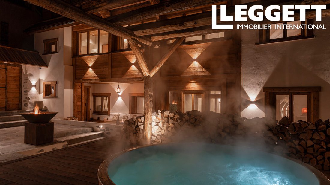 Chalet in La Salle-les-Alpes, Provence-Alpes-Côte d'Azur, France 1 - 18458947