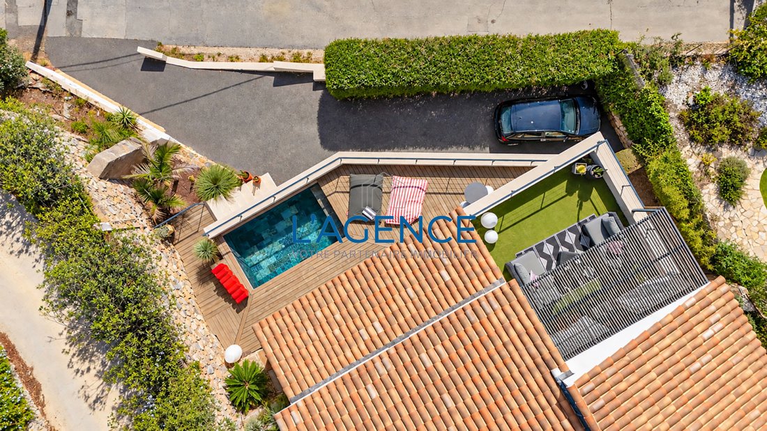 House in Hyeres, Provence-Alpes-Côte d'Azur, France 3 - 19004936