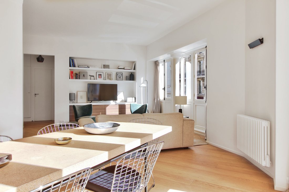 Apartment in Les Halles, Paris 1er Arrondissement, Paris 4 - 19004932