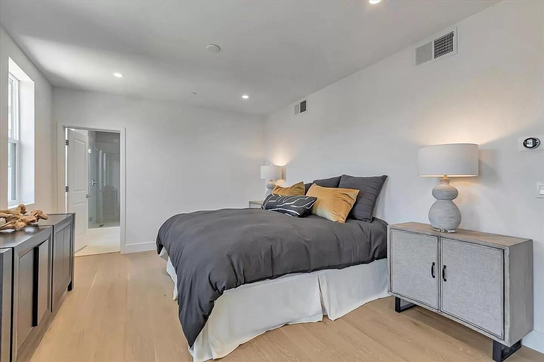 Condo in Los Gatos, California, United States 5 - 19007812