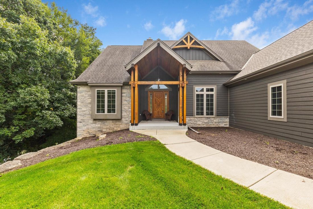 House in Brookfield, Wisconsin, United States 2 - 19006545