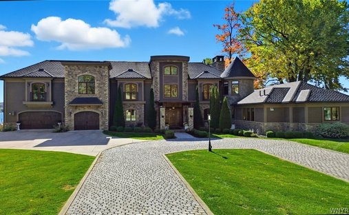 House in Bemus Point, New York, United States 1