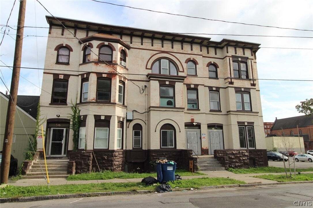 Syracuse, New York, United States 2 - 19002647