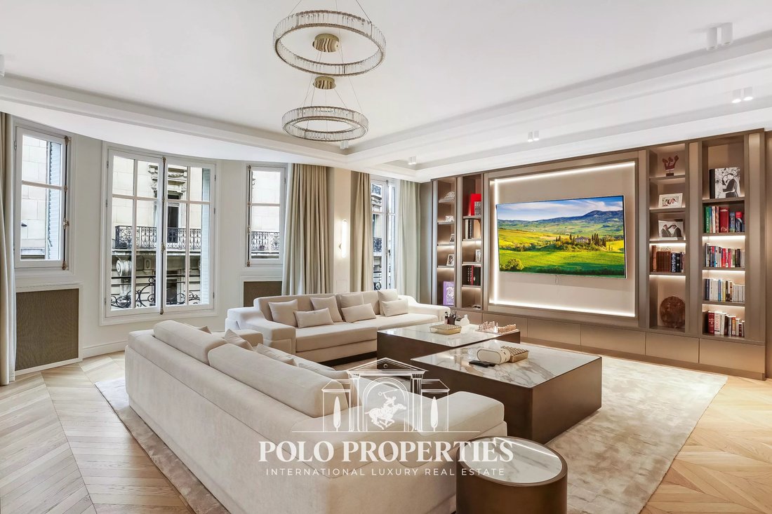 Apartment in Hoche-Friedland, Paris 8e Arrondissement, Paris 2 - 19001142
