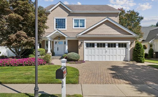House in Melville, New York, United States 1