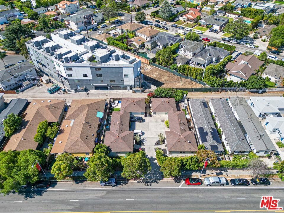 Los Angeles, California, United States 3 - 19000440