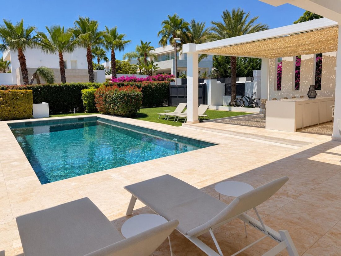 Villa in Marbella, Andalusia, Spain 1 - 19001167