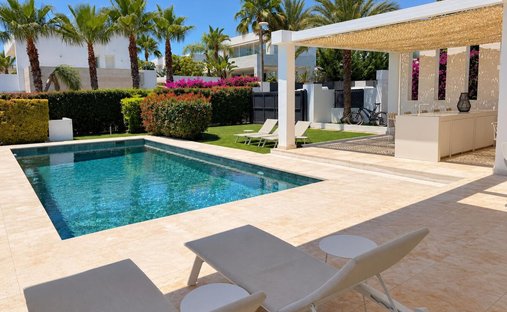 Villa in Marbella, Andalusia, Spain 1