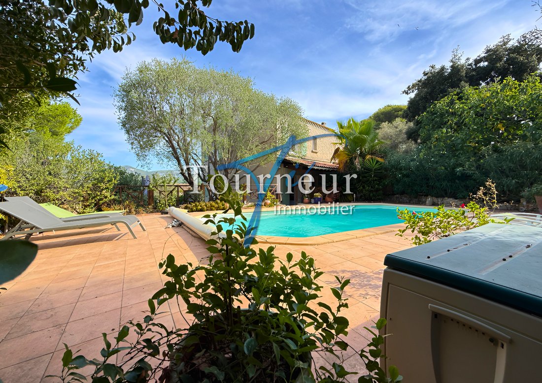 Villa in Nord, Sanary-sur-Mer, France 2 - 19004999