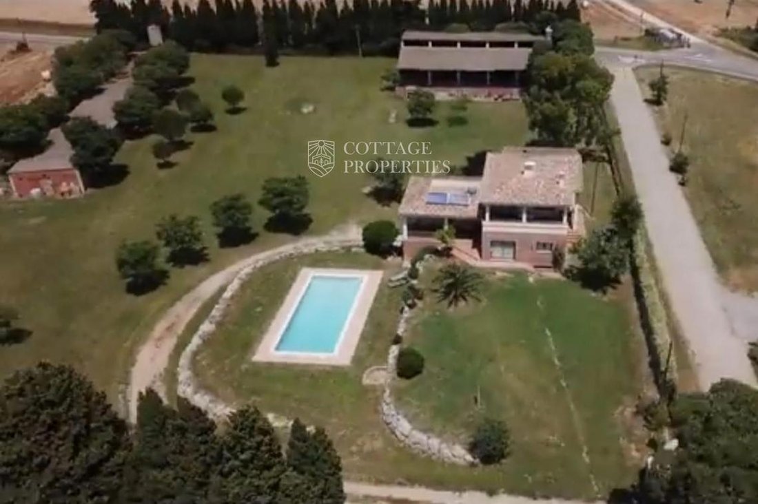 Villa in Palau de Santa Eulalia, Catalonia, Spain 3 - 18353044