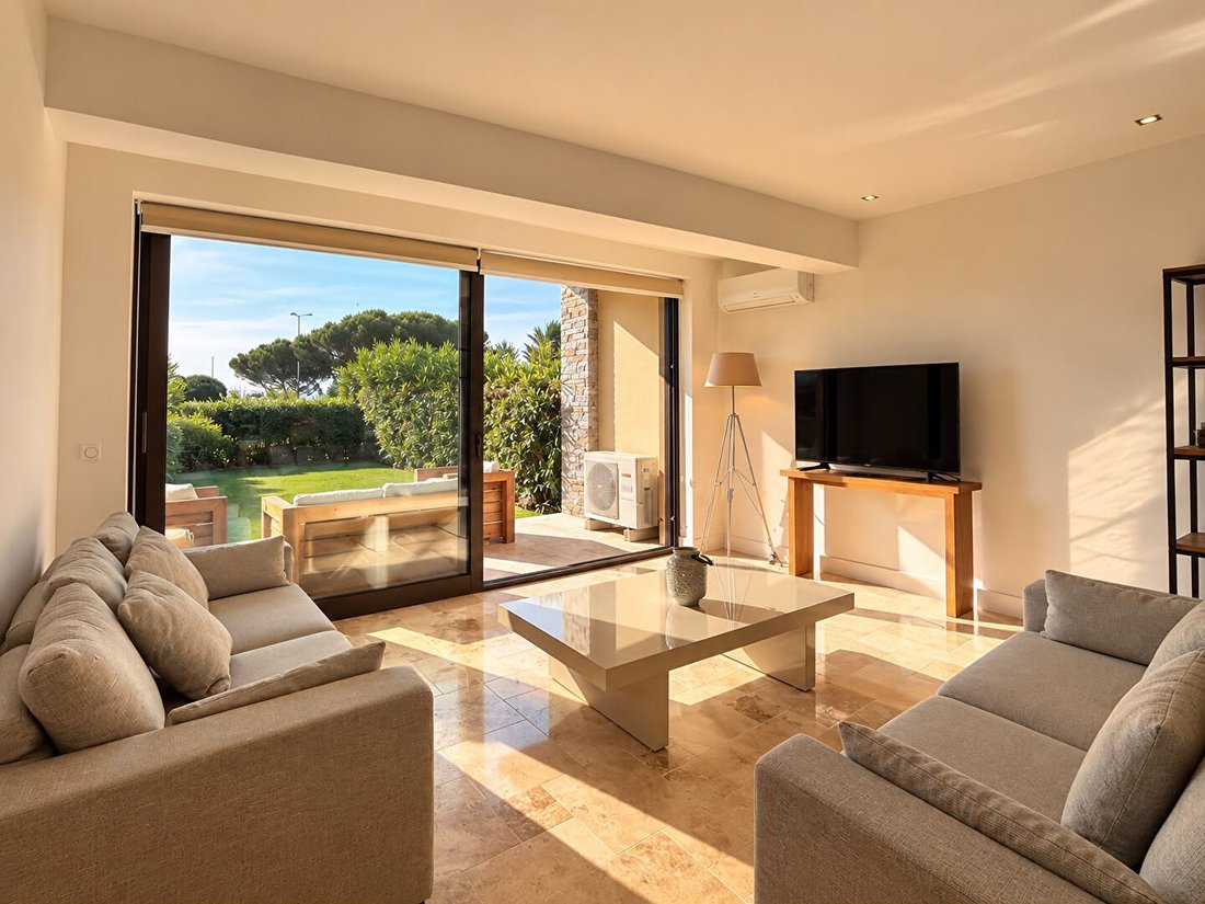 Apartment in Les Issambres, Roquebrune-sur-Argens, France 1 - 19008171