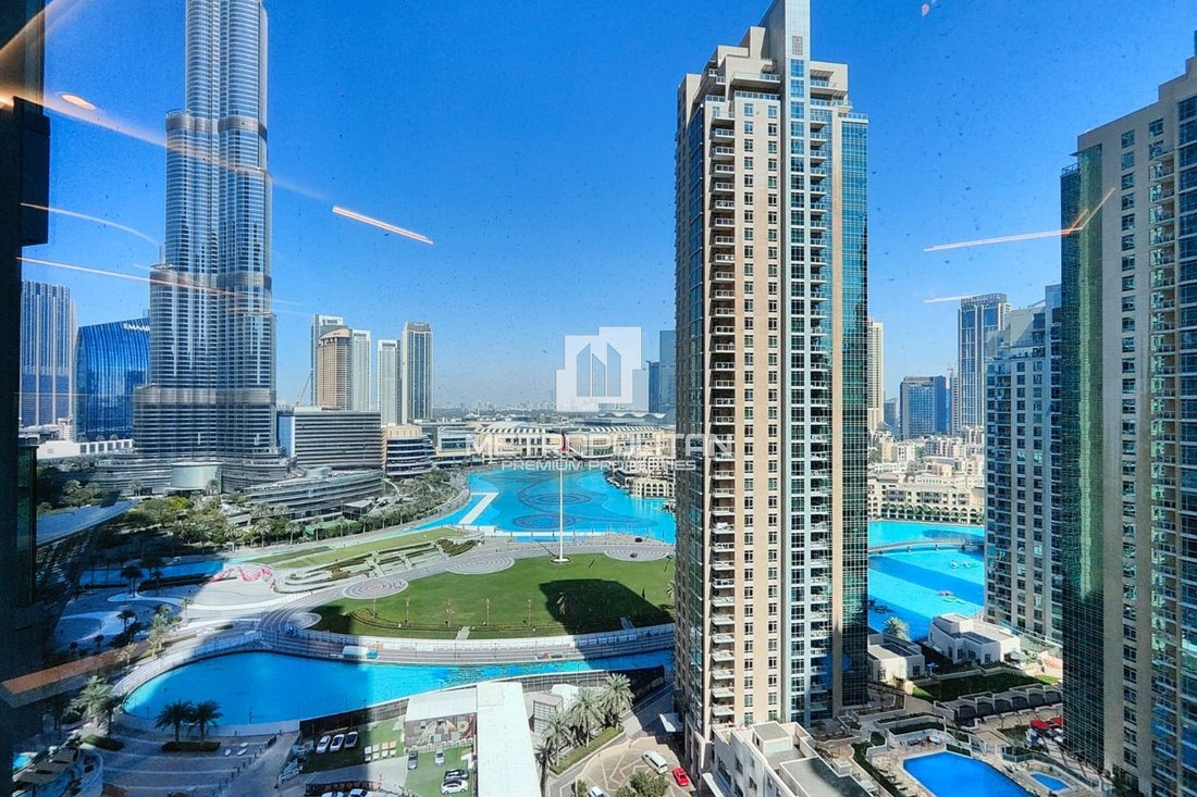 Apartment in Burj Khalifa Lake, Downtown Dubai, Dubai 3 - 19001946
