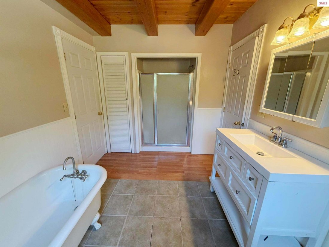 House in Bonners Ferry, Idaho, United States 3 - 19002496