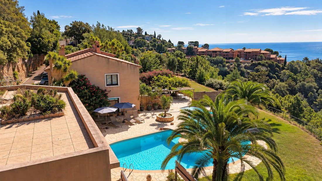 Villa en Théoule-sur-Mer, Provenza-Alpes-Costa Azul, Francia 2 - 18684430