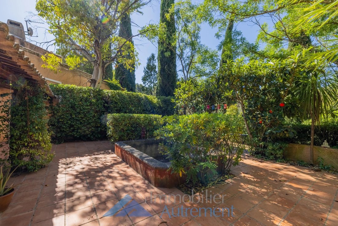 Villa in Beaurecueil, Provence-Alpes-Côte d'Azur, France 4 - 19001573