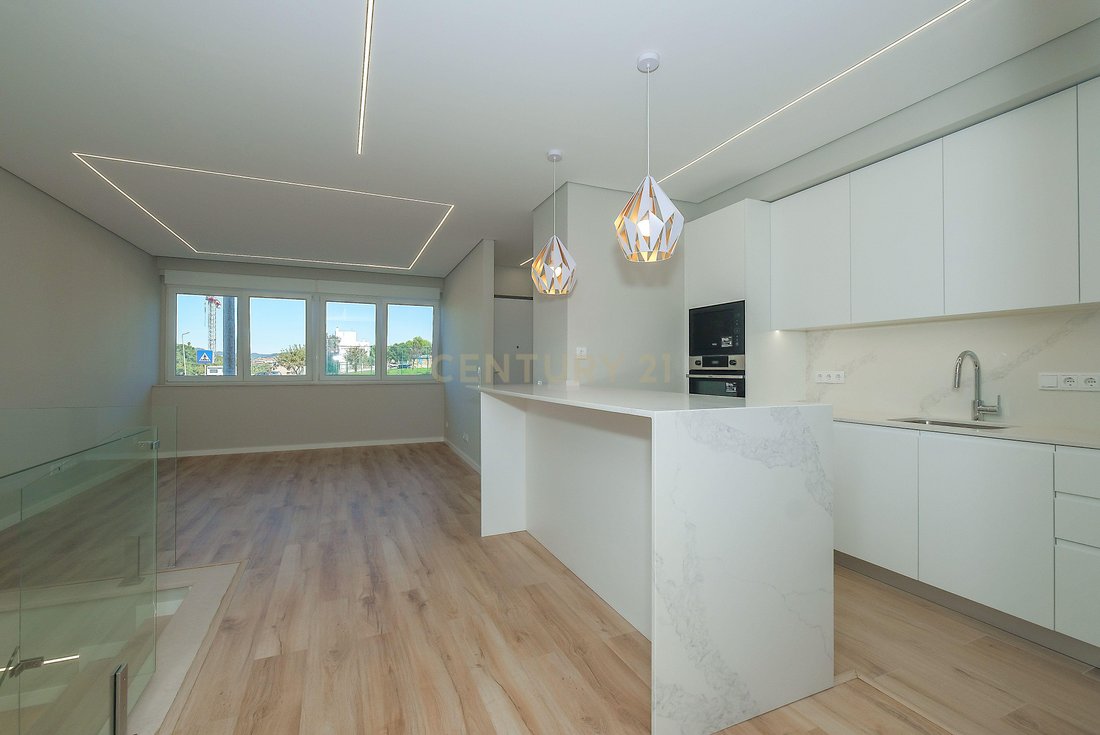 Apartment in Carcavelos e Parede, Lisbon, Portugal 4 - 19007469
