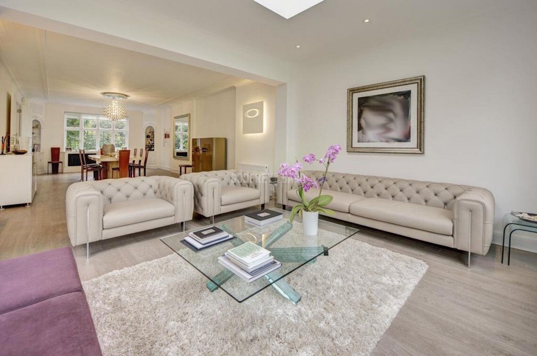 House in Finchley, Barnet, England 5 - 19003027