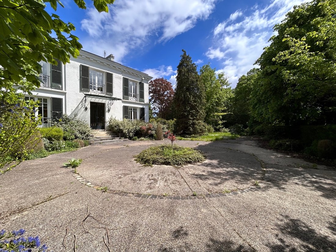 House in Saint-Cloud, Ile-de-France, France 2 - 19007863