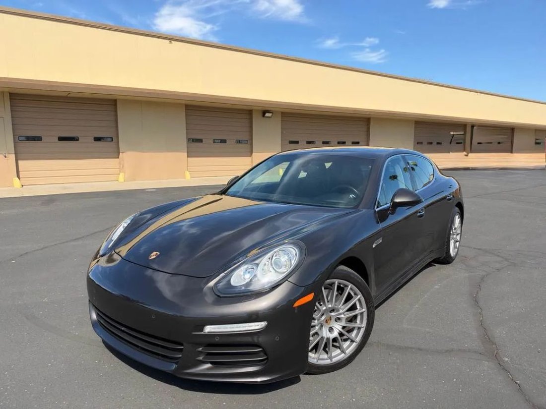 Sedan in Sacramento, CA, United States 3 - 19005475