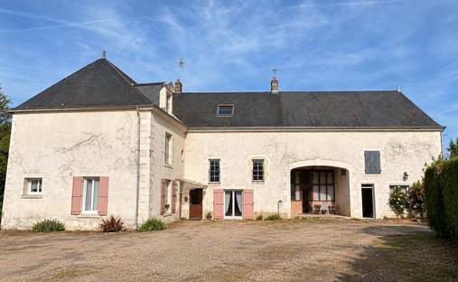 House in Mer, Centre-Val de Loire, France 1