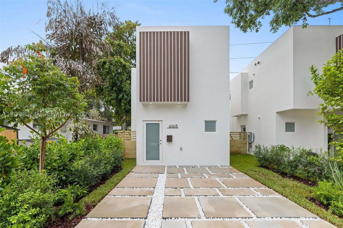 House in Miami, Florida, United States 3 - 19007016
