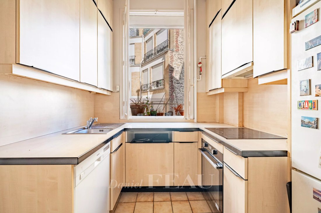Apartment in Auteuil Sud, Paris 16e Arrondissement, Paris 3 - 19000799