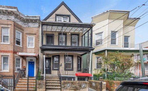 House in New York, New York, United States 1