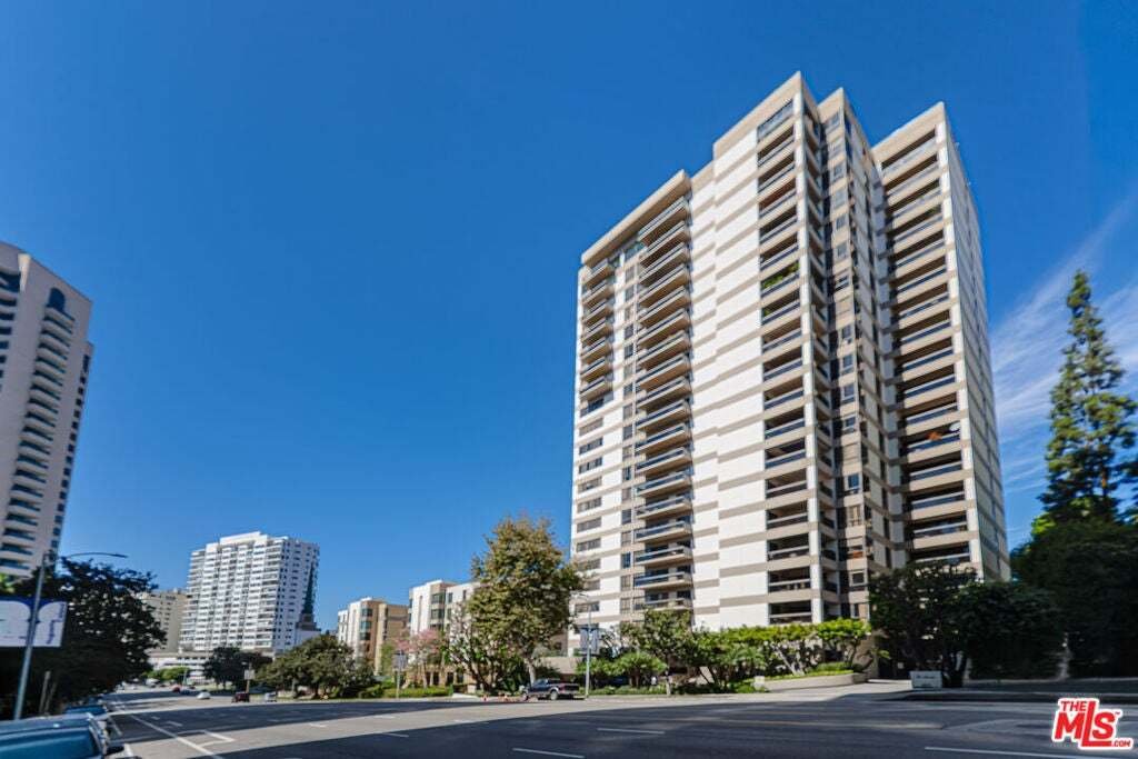 Condo in Los Angeles, California, United States 3 - 19003275