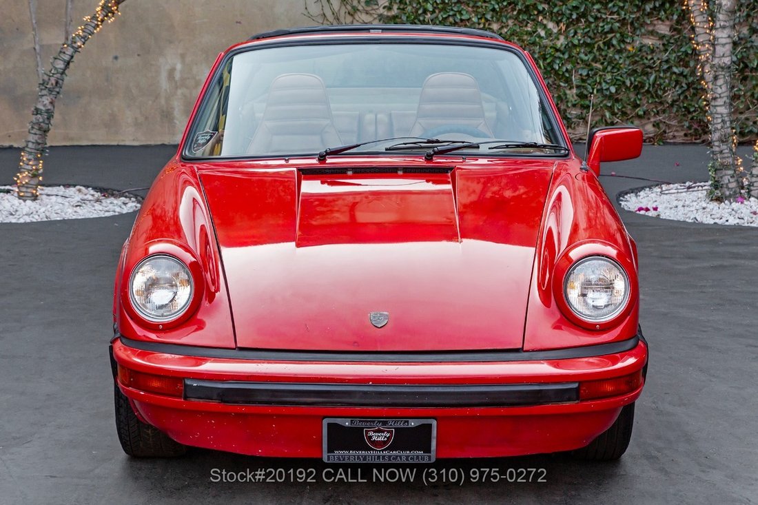 Porsche 911S in Los Angeles, CA 2 - 19007493