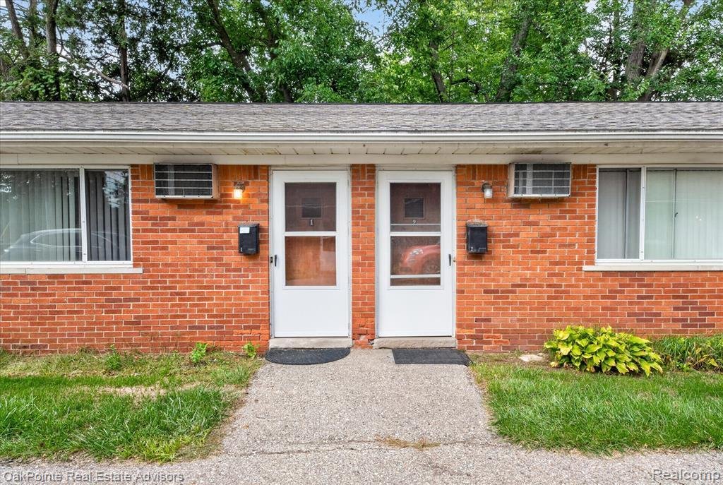 Royal Oak, Michigan, United States 5 - 19000859