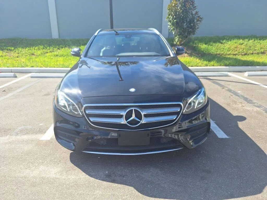 Station Estate Wagon in Tampa, FL, United States 2 - 19005554