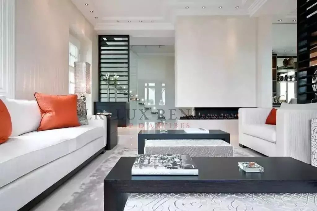 House in Vieille Ville, Antibes, France 5 - 15477496