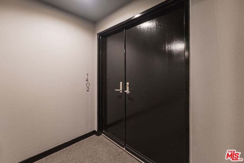 Condo in Los Angeles, California, United States 5 - 19003275