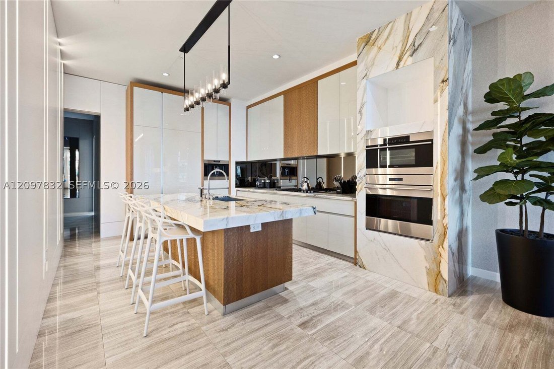 Condo in Miami, Florida, United States 5 - 18995681