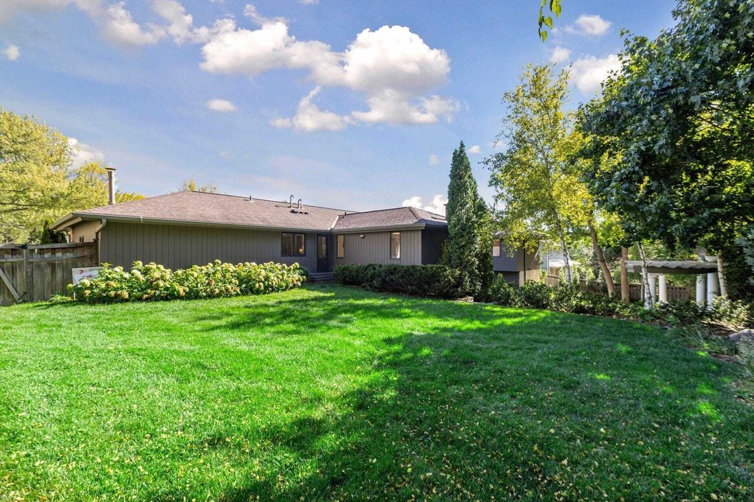 House in Edina, Minnesota, United States 3 - 19006204