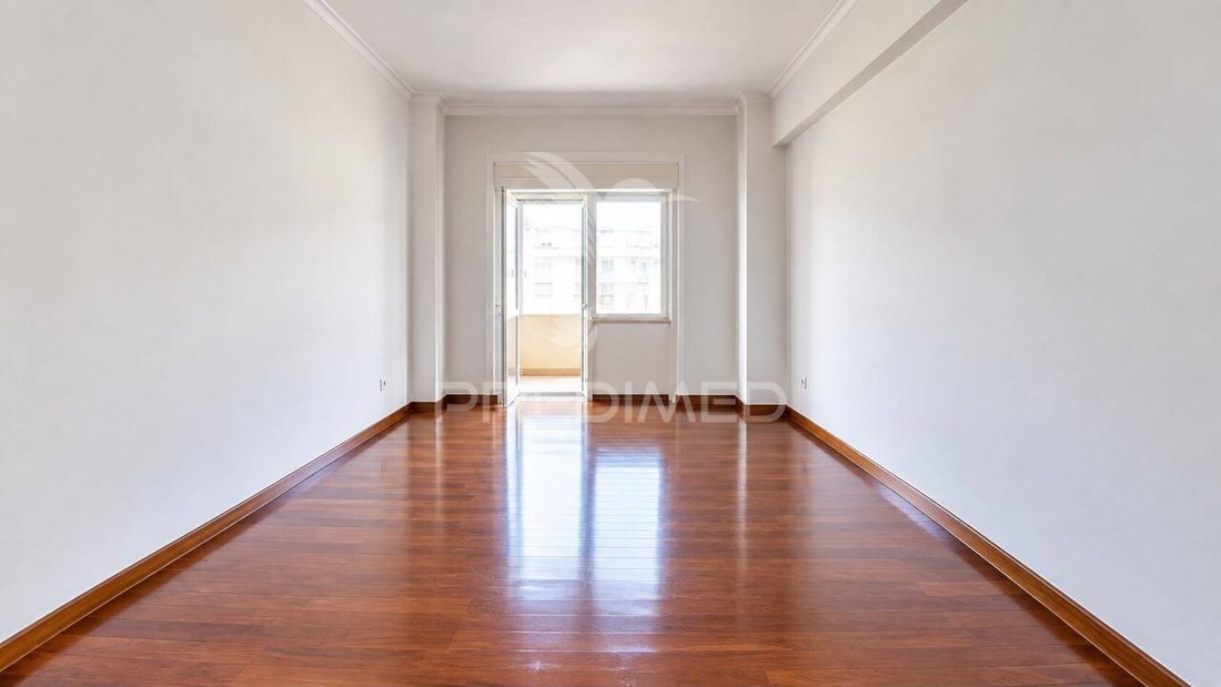 Apartment in Benfica, Lisbon, Portugal 3 - 19007405