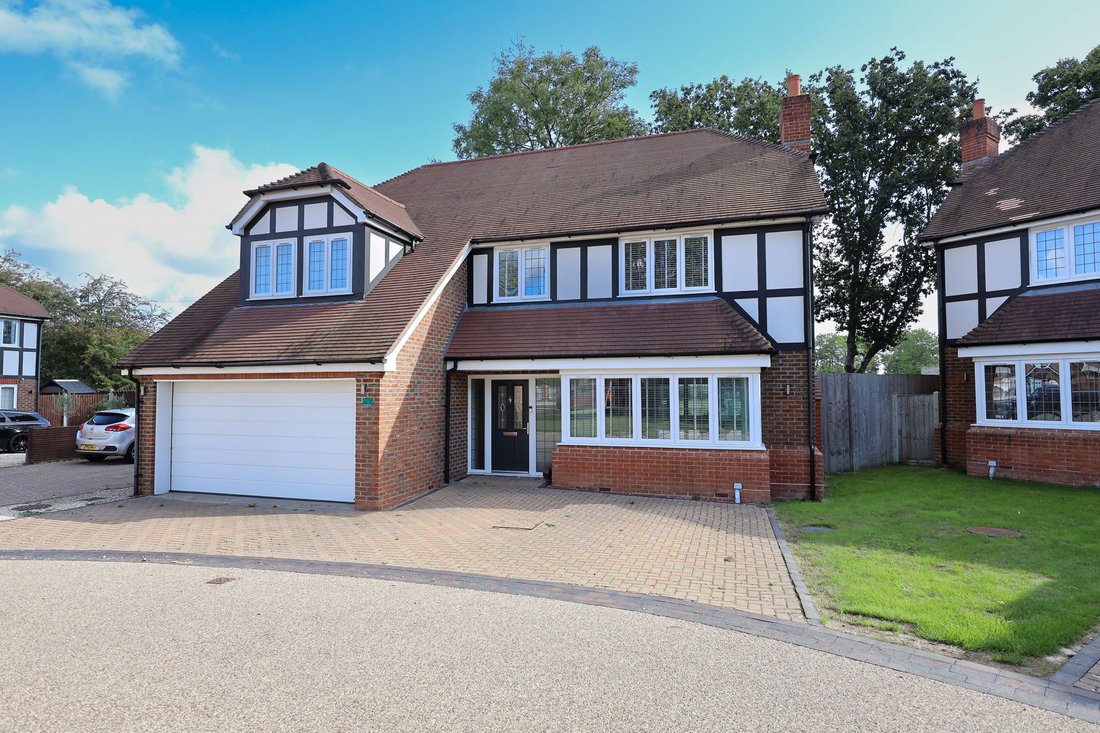 House in Burgess Hill, England 1 - 19007492
