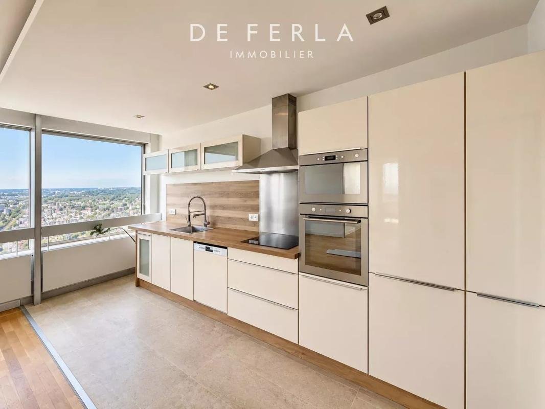 Apartment in Puteaux, Ile-de-France, France 1 - 19004890