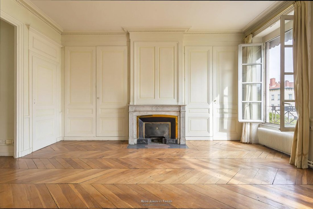 Apartment in Tête d'Or-Foch-Vitton, Lyon 6e Arrondissement, Lyon 2 - 18983121